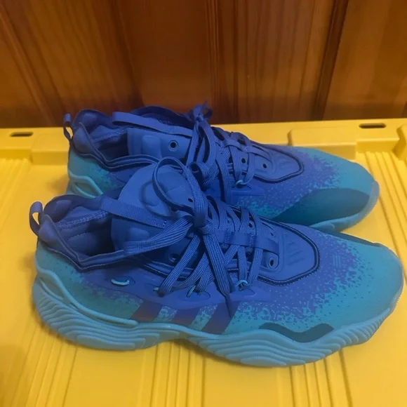 adidas Men's Trae Young 3 Athletic Shoes - Picture 1 of 6